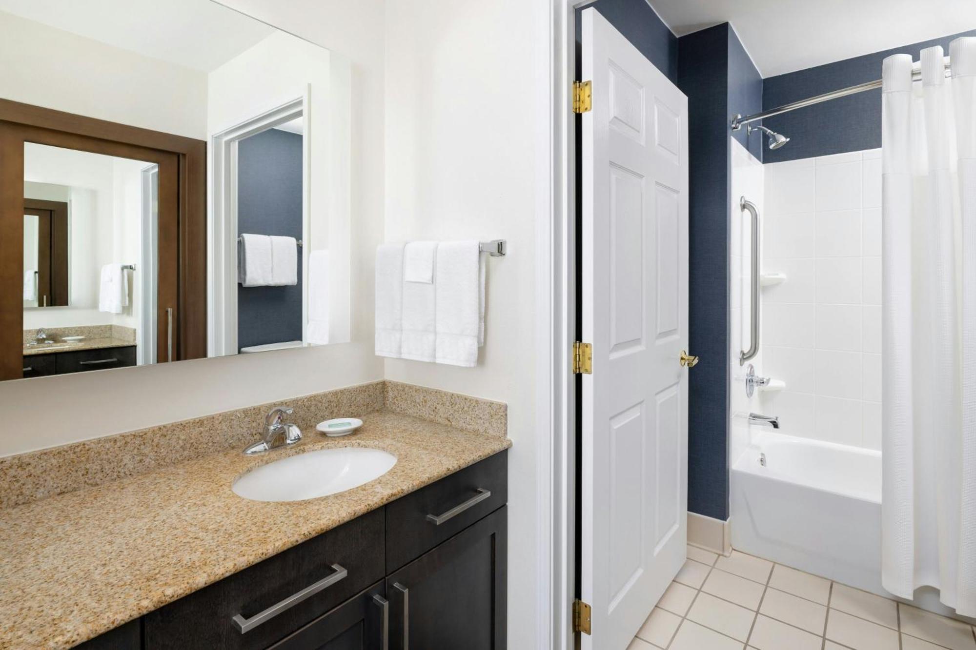 Residence Inn Des Moines West At Jordan Creek Town Center West Des Moines Ngoại thất bức ảnh